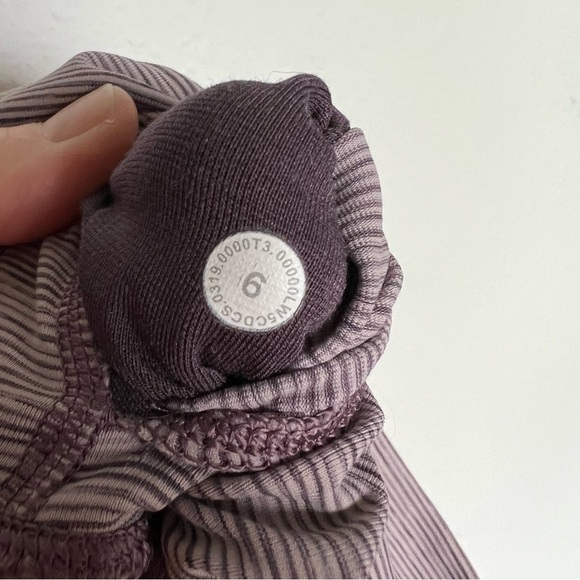 Lululemon Wunder Under High Rise Tight 28" *Luxtreme
Wee Are From Space - Picture 7 of 7